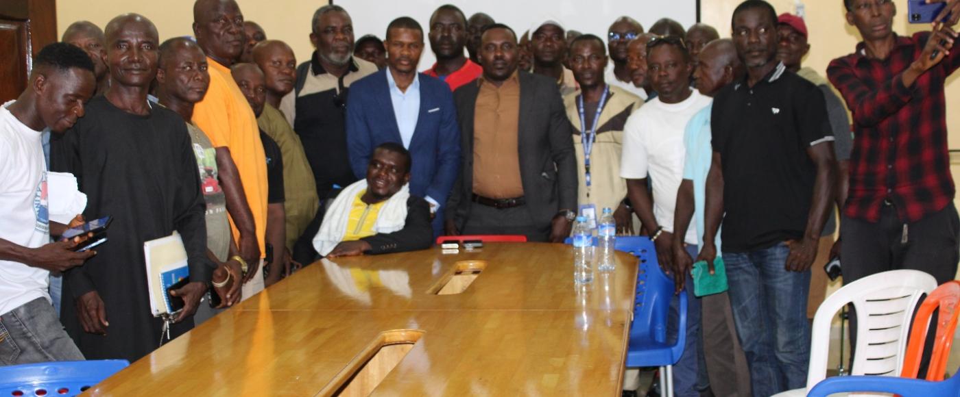 Ministers Of Land & Rail Transport In An Emergency Meeting With Commercial Drivers To Resolve Their Go-Slow Action